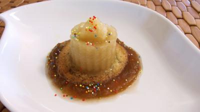 Desserts : Plat de rhubarbe, croustillants, granité pommes poires