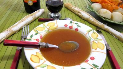 Noël : Assiette de bouillon de plats de côtes