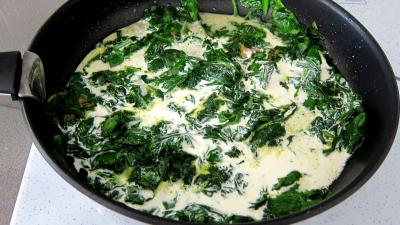 Recette Epinards à la crème fondante et tagliatelles