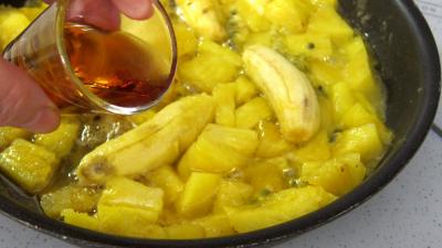 Tatin à l'ananas, fruit de la passion et bananes - 3.4