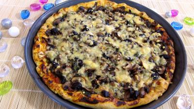 pizza : Pizza aux épinards et aux champignons