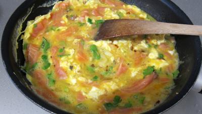 Recette Oeufs brouillés au saumon fumé
