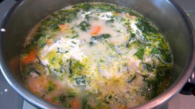 Broutes et blancs de poulet en soupe - 9.1