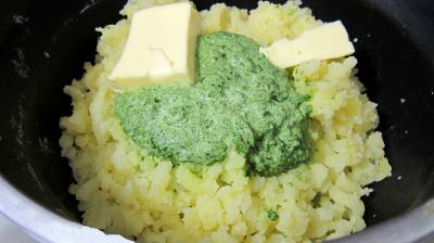 Laitue et pommes de terre en purée et ses coeurs de canard - 8.1