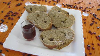 Image : Assiette de tranches de pain au Porto