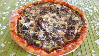 Image : Assiette de pizza à l'oseille et aux haricots beurre