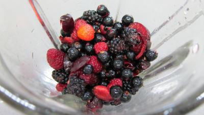 Recette Crème anglaise aux fruits rouges