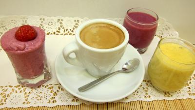 noisette : Coupes de crème glacées en café gourmand