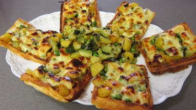 Anniversaire : Assiette de gaufres salées aux courgettes