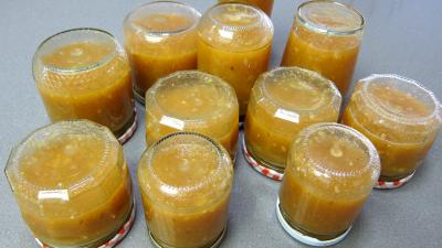 Recette Compote de prunes blanches aux noisettes