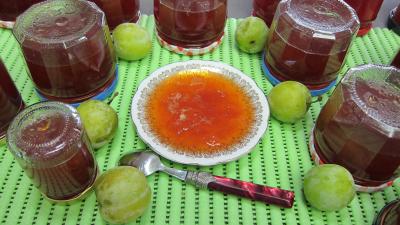 Les grands classiques : Coupelle de marmelade facile de prunes variées et ses pots