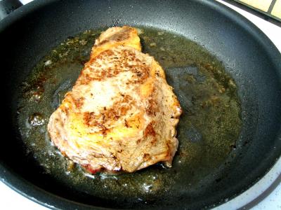 Entrecôtes croustillantes et sa sauce aux cacahuètes - 9.2