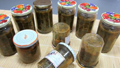 Conserves : Pots de conserve de ragoût de blettes et d'oseille au basilic