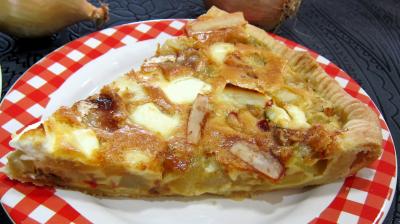 La cuisine des grand-mères : Part de tarte aux courgettes et piment doux