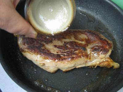 Magret au caramel et aux amandes et sa polenta aux pruneaux - 12.2
