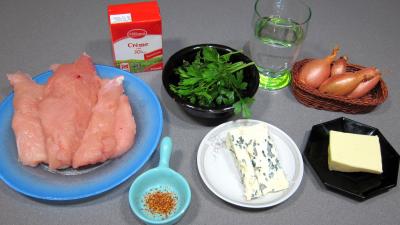 Ingrédients pour la recette : Escalopes de dinde au Saint Agur