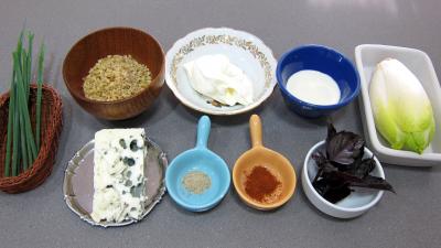 Ingrédients pour la recette : Endives au roquefort