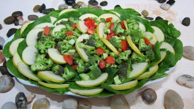 Image : Plat d'épinards en salade