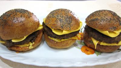 Cheeseburgers - 7.3