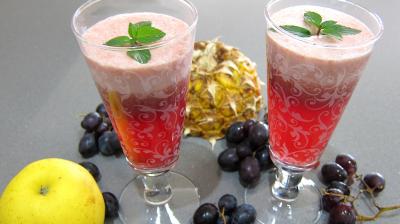 Image : Verres de cocktail de fruits d'automne