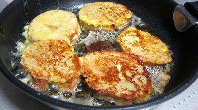 Recette Pain perdu aux fraises et aux pignons