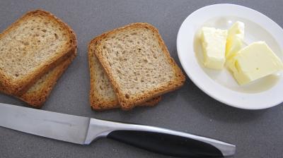 Biscottes et beurre