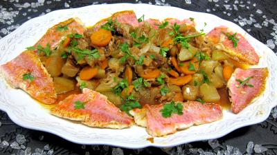 Poissons : Assiette de rougets au chou chinois et chayottes