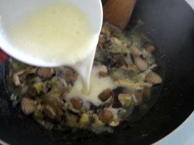Soupe de poulet aux champignons à la chinoise - 9.3