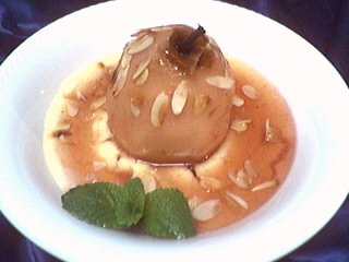 romarin : Assiette de pudding au romarin et aux poires