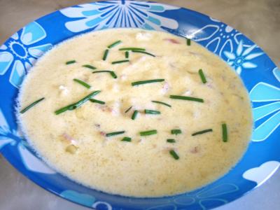 sauce pour crustacés : Bol de sauce au martini blanc