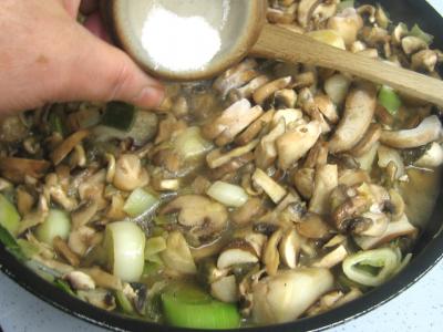 Pintade à la purée de maïs et champignons - 11.3