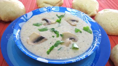 beurre allégé salé : Bol de sauce mornay