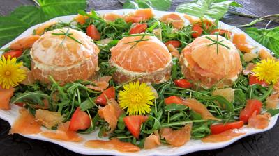 Cuisine diététique : Plat de millefeuille de pamplemousse au saumon fumé