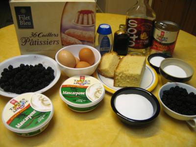 Ingrédients pour la recette : Tiramisu aux mûres et litchies