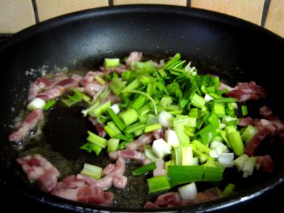 Petits pains farcis à l'oignon et aillettes - 7.2