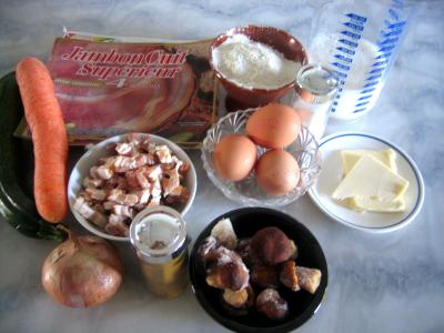 Ingrédients pour la recette : Crêpes roulées au jambon et aux cèpes