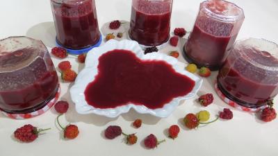 Anniversaire : Coupelle de coulis de fruits rouges
