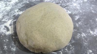 Recettes sans oeufs : Pâte à pizza à la farine de seigle