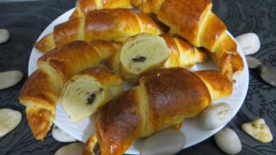 Amande effilée : Croissants variés et chocolat