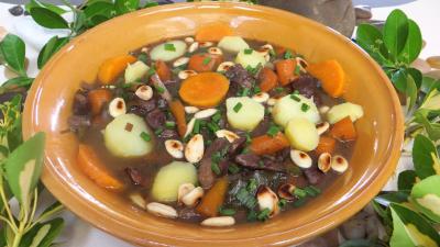 Recettes sans oeufs : Plat de coeurs d'agneau au vin rouge
