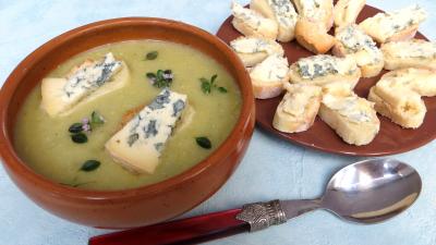 Soupes & potages : Bol de crème de panais au bleur d'Auvergne