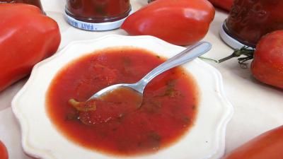 sauce pour légumes : Coupelle de sauce tomate pizza aux épinards