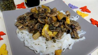 Cuisson à la poêle : Assiette de vermicelles de riz aux câpres
