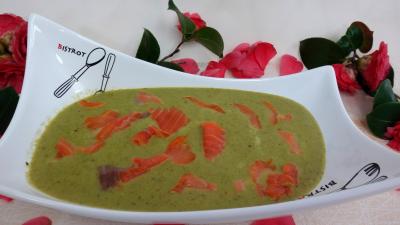Cuisine diététique : Assiette de velouté de poireaux à la truite fumée