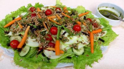 Les grands classiques : Assiette de salade de courgette crue au pesto
