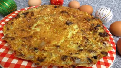 Pour débutants : Assiette d'omelette plate au poulet et cèpes