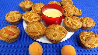 robot ménager : Assiette de muffins aux abricots