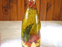 herbes de provence : Huile pimentée en bouteille