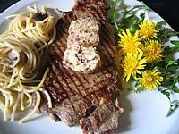 Contre-filet de boeuf : Assiette de contrefilets au beurre d'échalotes