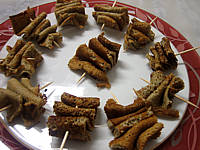 tabasco : Assiette de brochettes d'amuse bouche aux cèpes